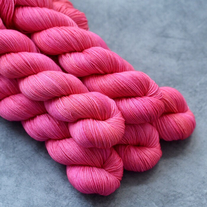 最新作人気SALEChappy yarn Merino sock　手染め毛糸 和洋裁材料